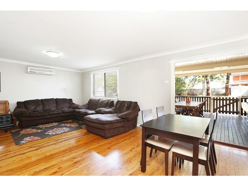 52 Chifley Street, Smithfield NSW 2164