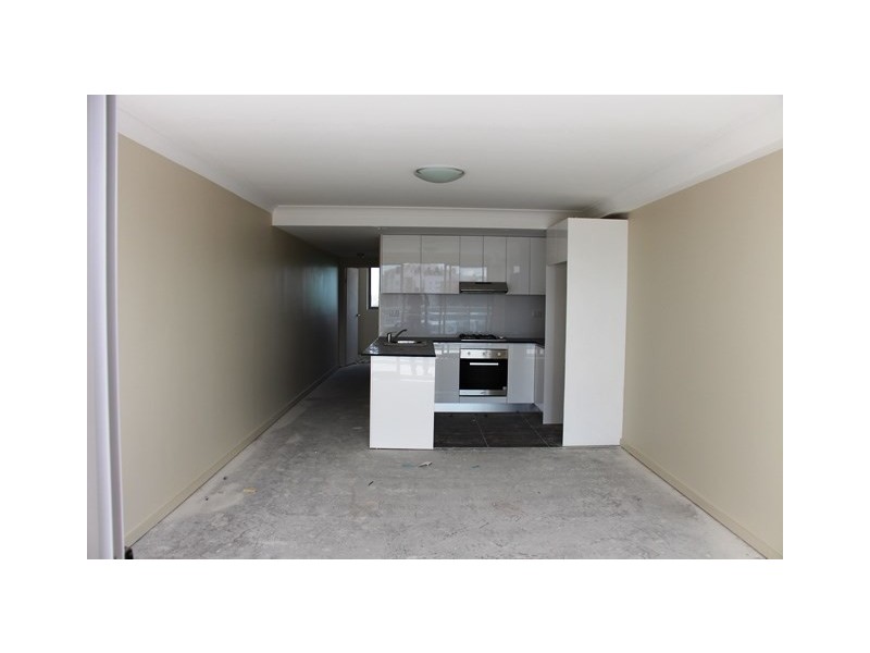 438/17-21 The Crescent, Fairfield NSW 2165