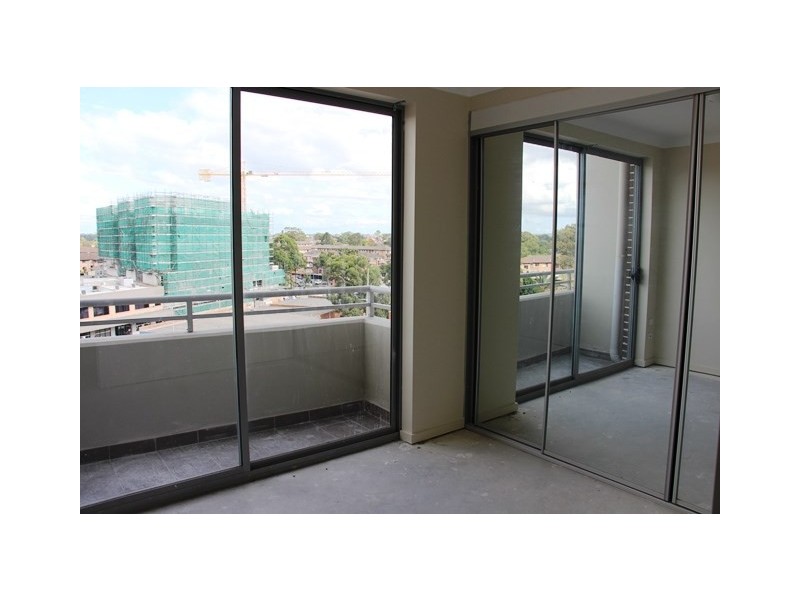 438/17-21 The Crescent, Fairfield NSW 2165