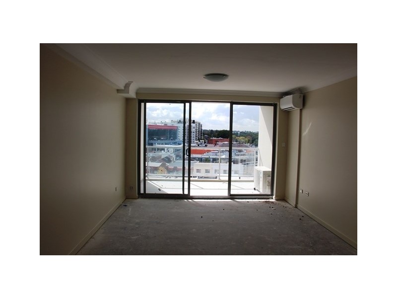 438/17-21 The Crescent, Fairfield NSW 2165