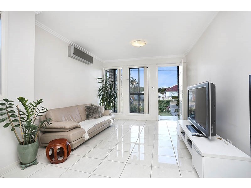 3a Adam Street, Fairfield NSW 2165