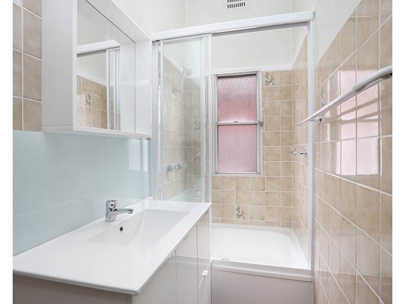 12 Lawrence Street, Fairfield NSW 2165