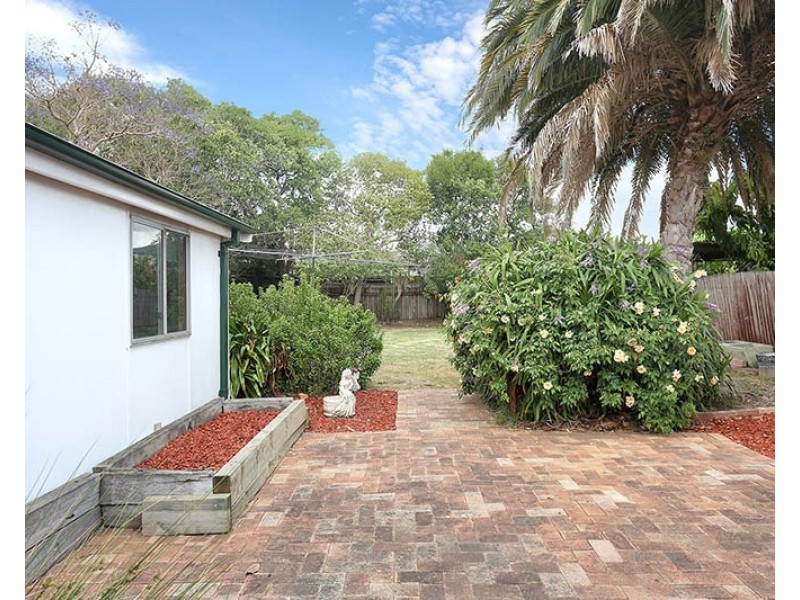 12 Lawrence Street, Fairfield NSW 2165