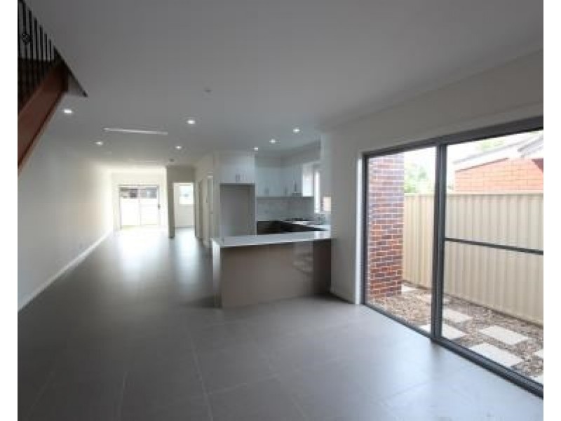 5 Foxlow Street, Canley Heights NSW 2166