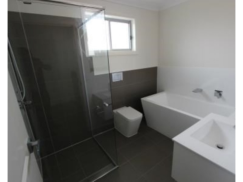 5 Foxlow Street, Canley Heights NSW 2166