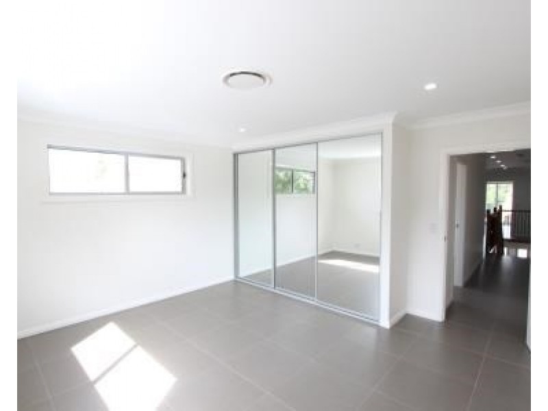 5 Foxlow Street, Canley Heights NSW 2166