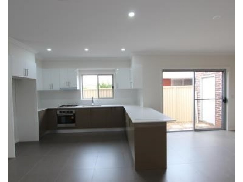 5 Foxlow Street, Canley Heights NSW 2166