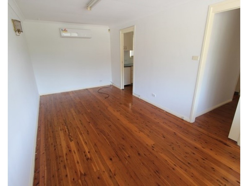 38 Glenfern Crescent, Bossley Park NSW 2176