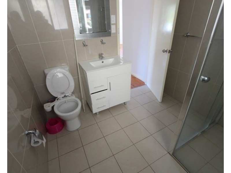 38 Glenfern Crescent, Bossley Park NSW 2176