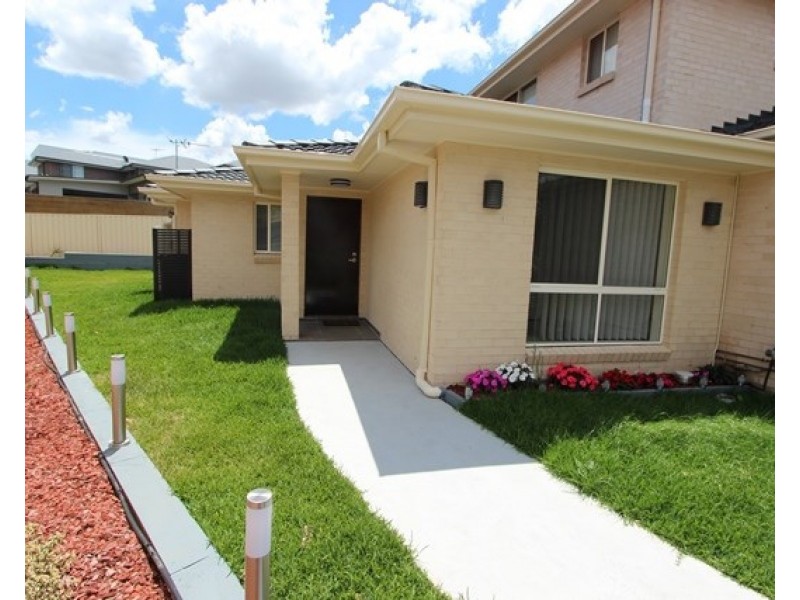 18 Province Street, Abbotsbury NSW 2176