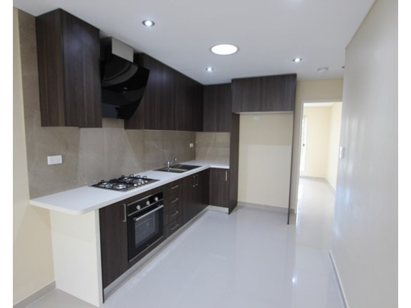 18 Province Street, Abbotsbury NSW 2176