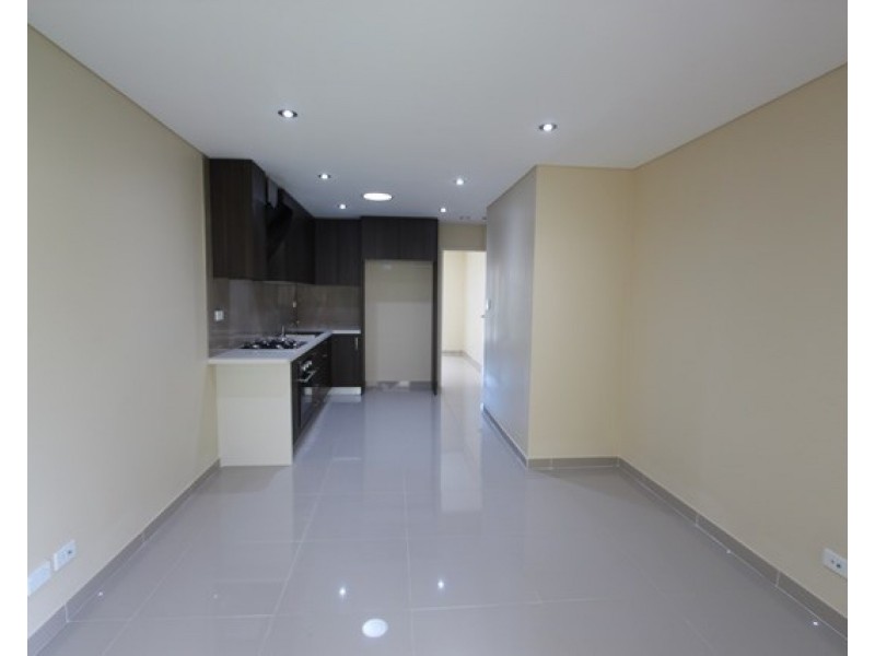 18 Province Street, Abbotsbury NSW 2176