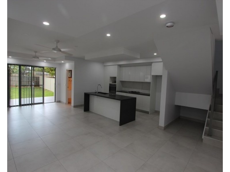 1/20 Ellis Parade, Yennora NSW 2161