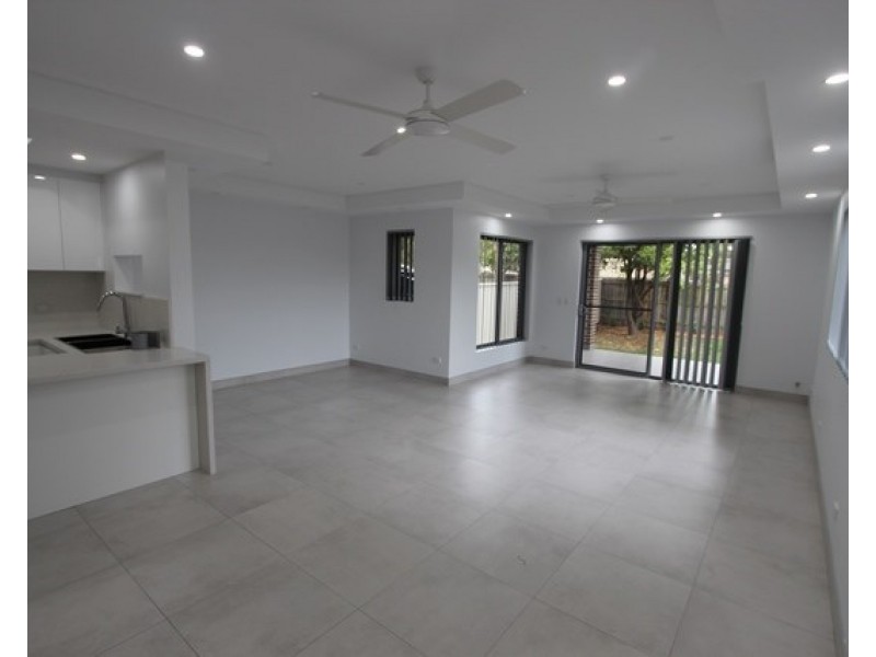 2/20 Ellis Parade, Yennora NSW 2161