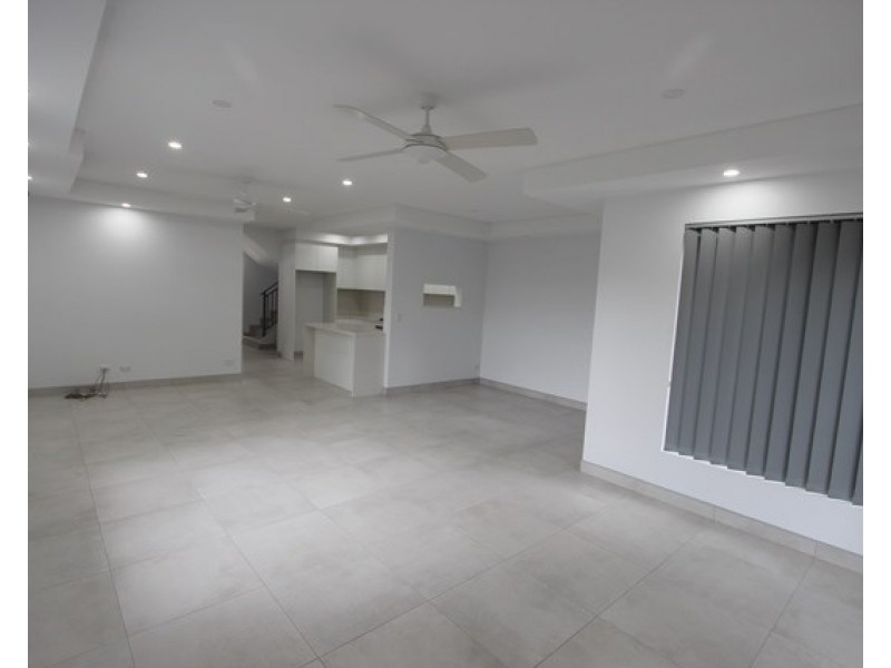 2/20 Ellis Parade, Yennora NSW 2161