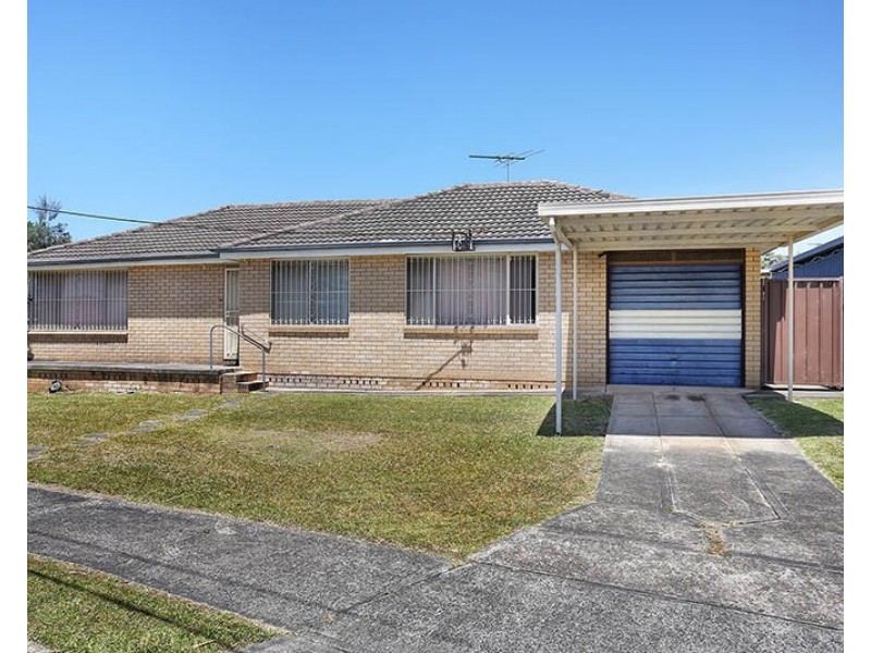 2 Casanda Avenue, Smithfield NSW 2164