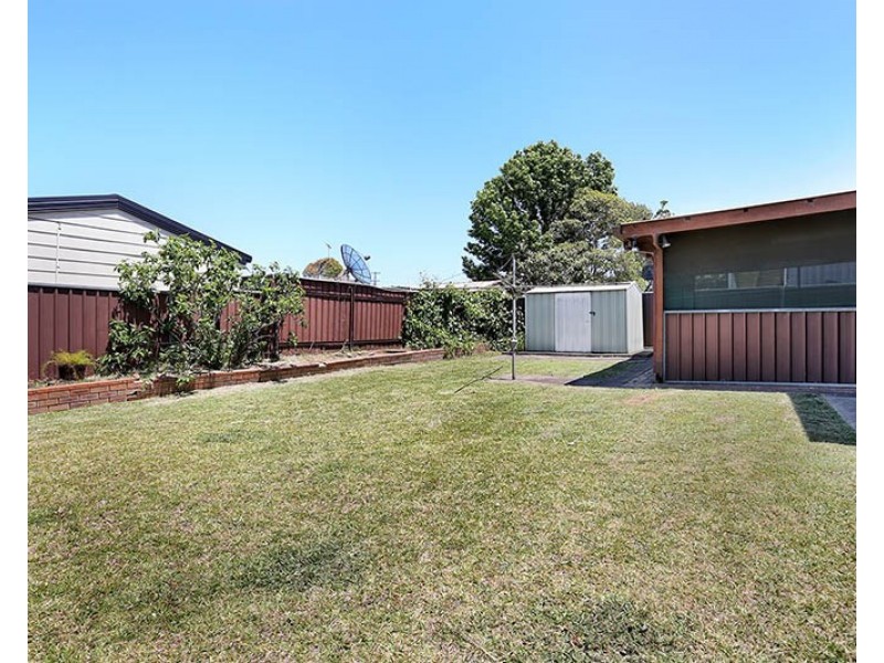 2 Casanda Avenue, Smithfield NSW 2164