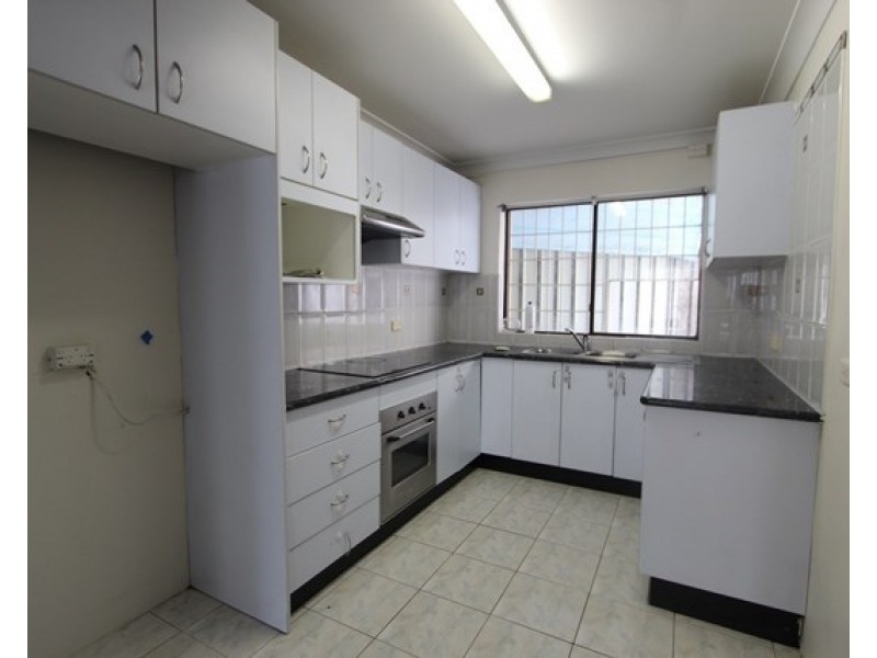 15/124 Gurney Road, Chester Hill NSW 2162