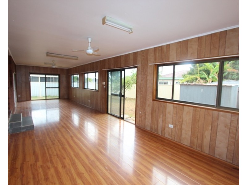 52 Palmerston Road, Fairfield West NSW 2165