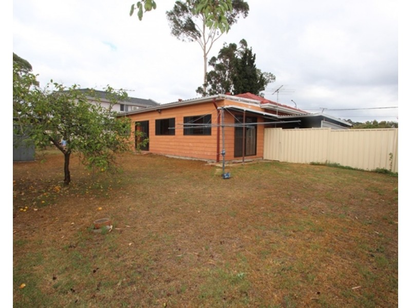 52 Palmerston Road, Fairfield West NSW 2165