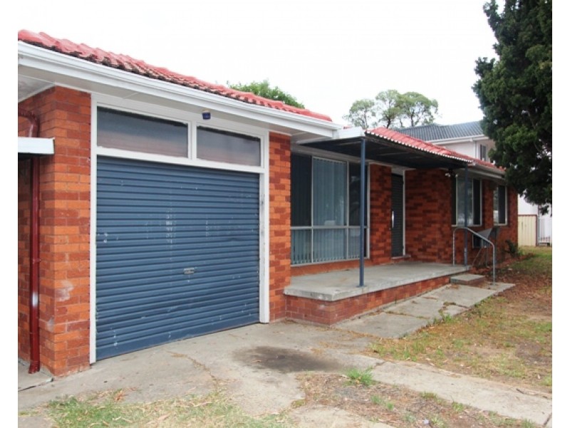 52 Palmerston Road, Fairfield West NSW 2165