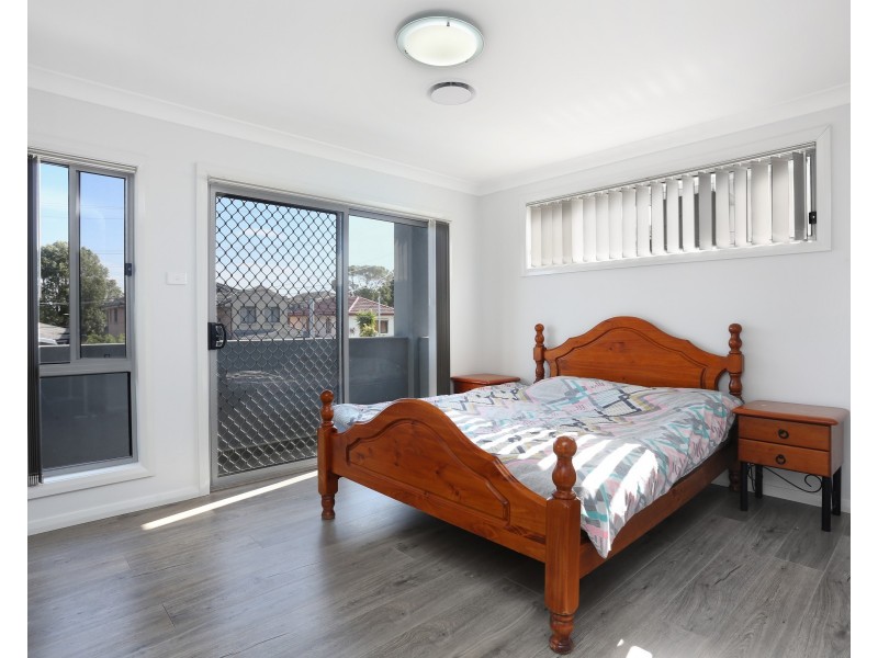 33a Evans Street, Fairfield Heights NSW 2165