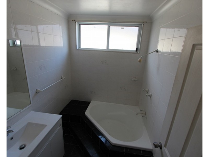 310 The Boulevarde, Smithfield NSW 2164