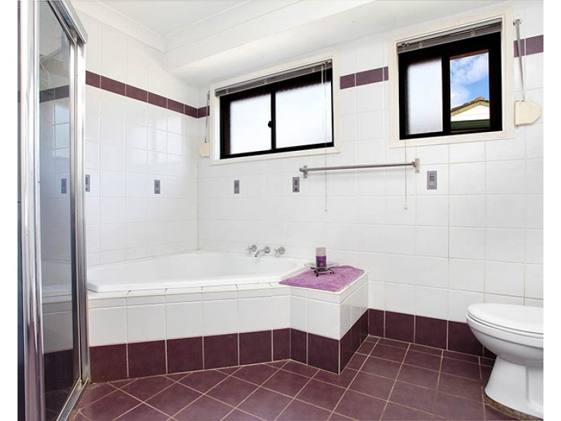 Edensor Park NSW 2176