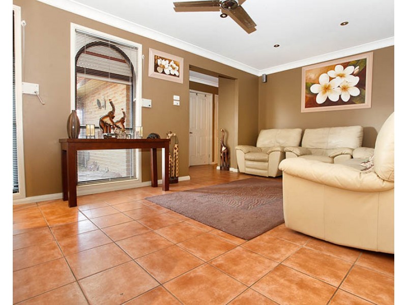 Edensor Park NSW 2176