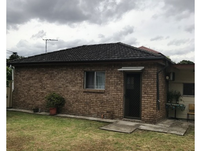 8 Cook Avenue, Canley Vale NSW 2166