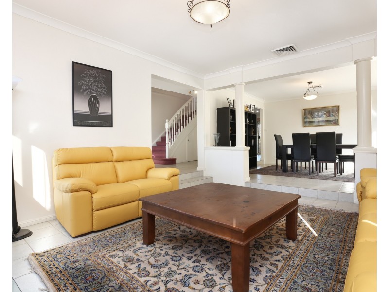 8 Philippa Close, Cecil Hills NSW 2171