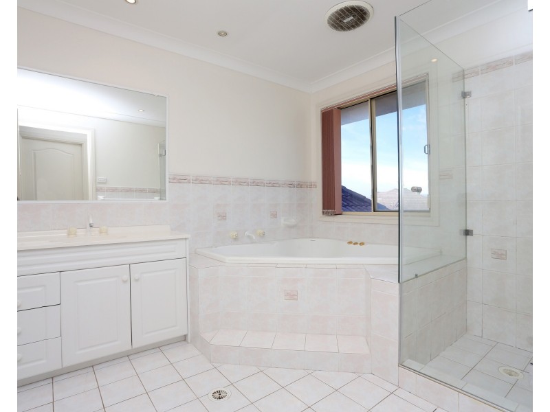 8 Philippa Close, Cecil Hills NSW 2171