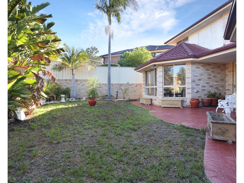 8 Philippa Close, Cecil Hills NSW 2171