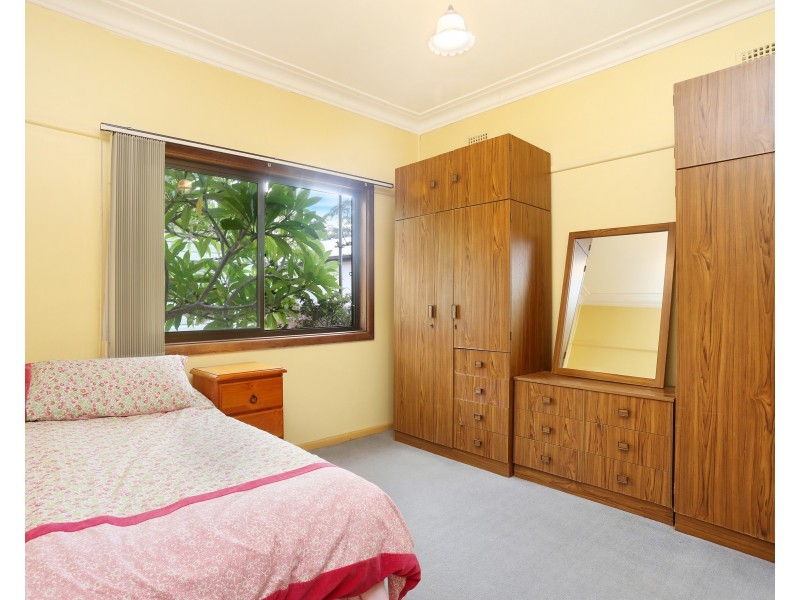 5 Duke Street, Canley Heights NSW 2166