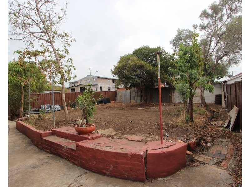 18 Dawson Street, Fairfield Heights NSW 2165