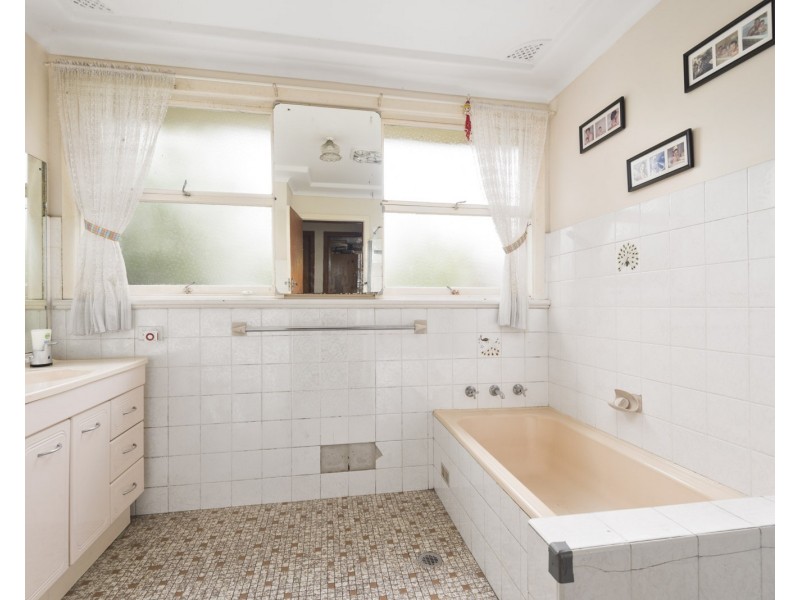 7 Renfrew Street, Guildford West NSW 2161