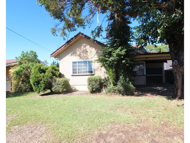 11 Frederick Street, Fairfield NSW 2165