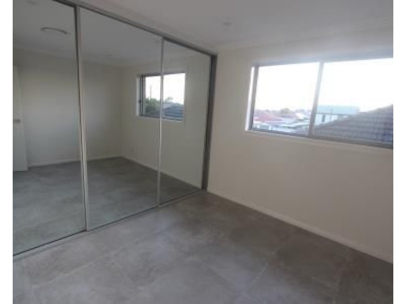 28 Earl Street, Canley Heights NSW 2166