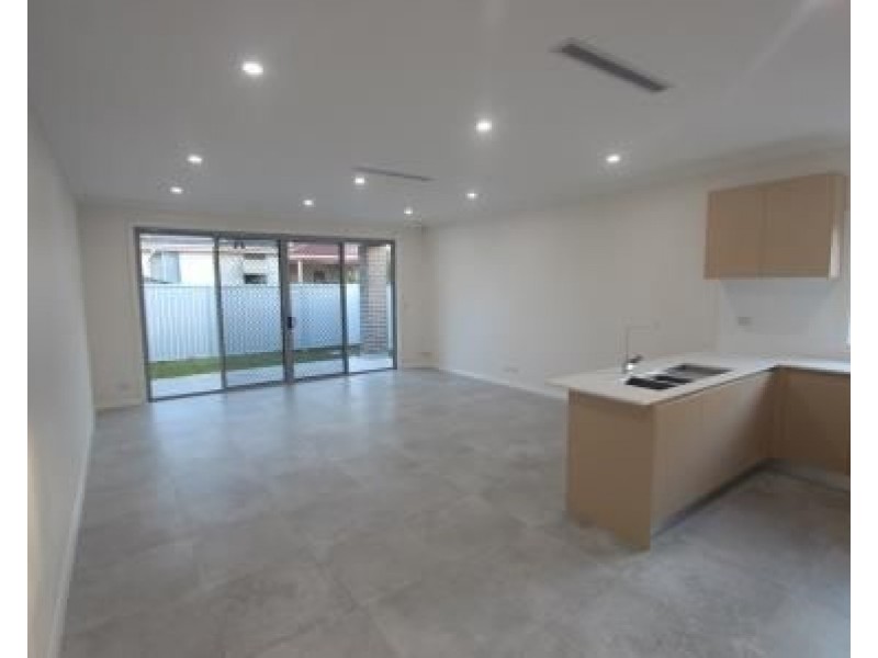 28 Earl Street, Canley Heights NSW 2166