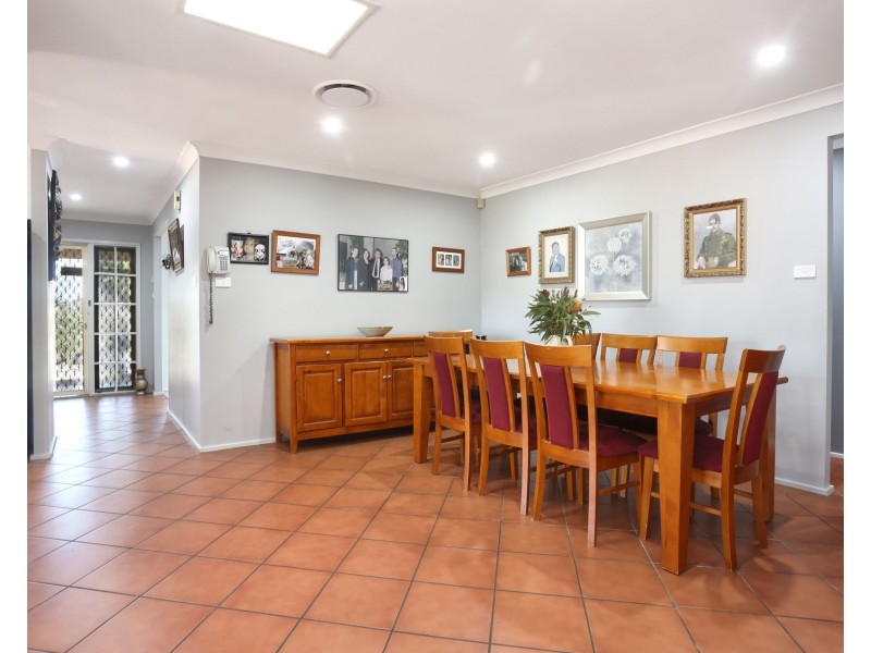 2 Medcalfe Place, Edensor Park NSW 2176