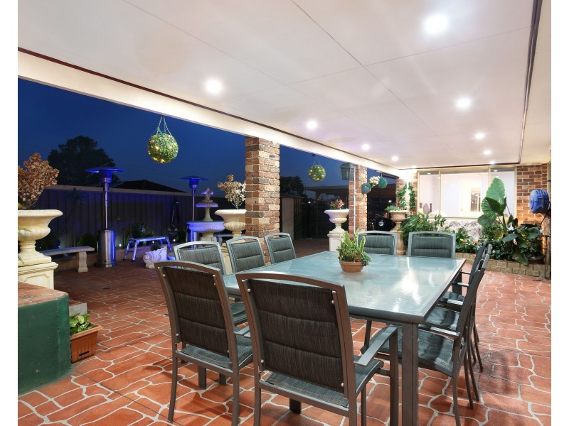 2 Medcalfe Place, Edensor Park NSW 2176