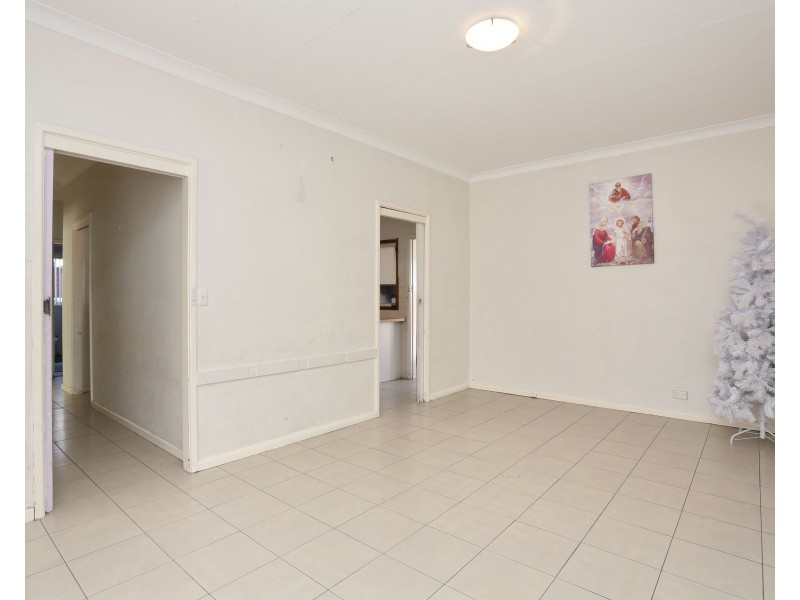 4 Thorney Road, Fairfield West NSW 2165