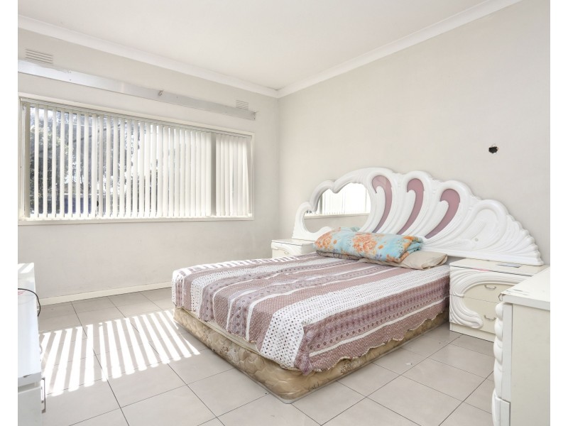 4 Thorney Road, Fairfield West NSW 2165