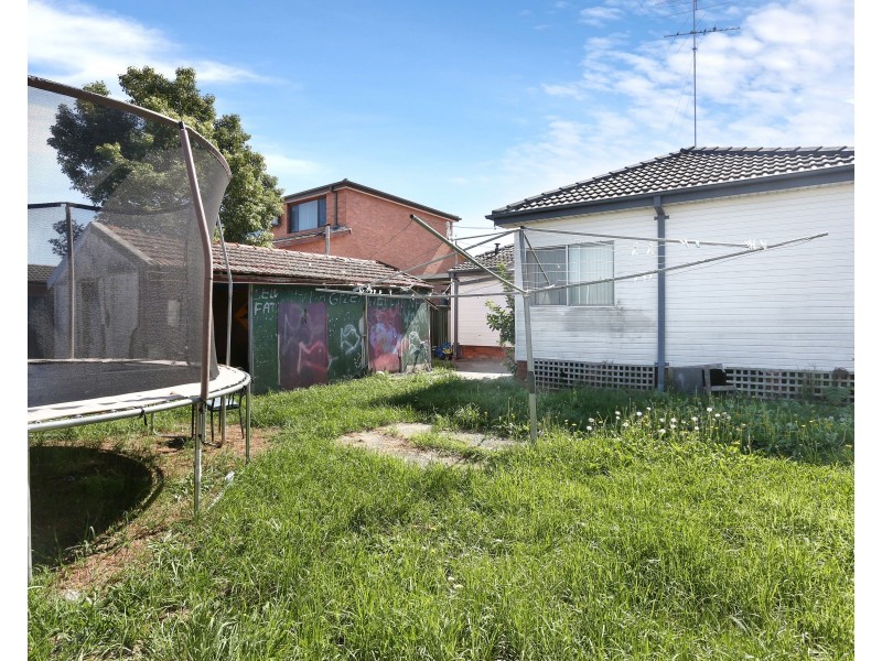 4 Thorney Road, Fairfield West NSW 2165