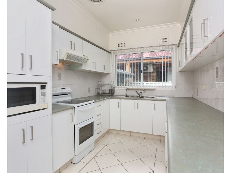 24 Eton Street, Fairfield NSW 2165