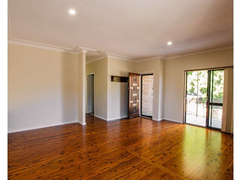 12 Emma Crescent, Constitution Hill NSW 2145