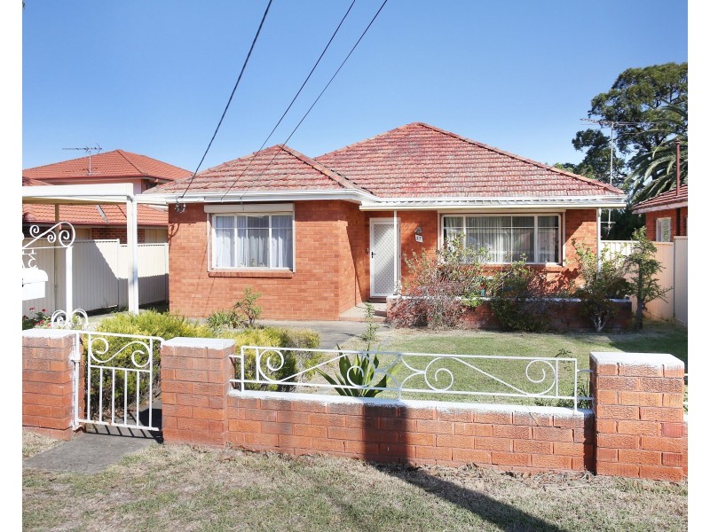 37 Myddleton Avenue, Fairfield NSW 2165