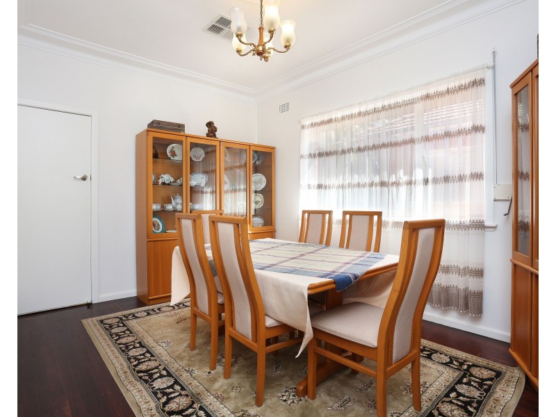 37 Myddleton Avenue, Fairfield NSW 2165