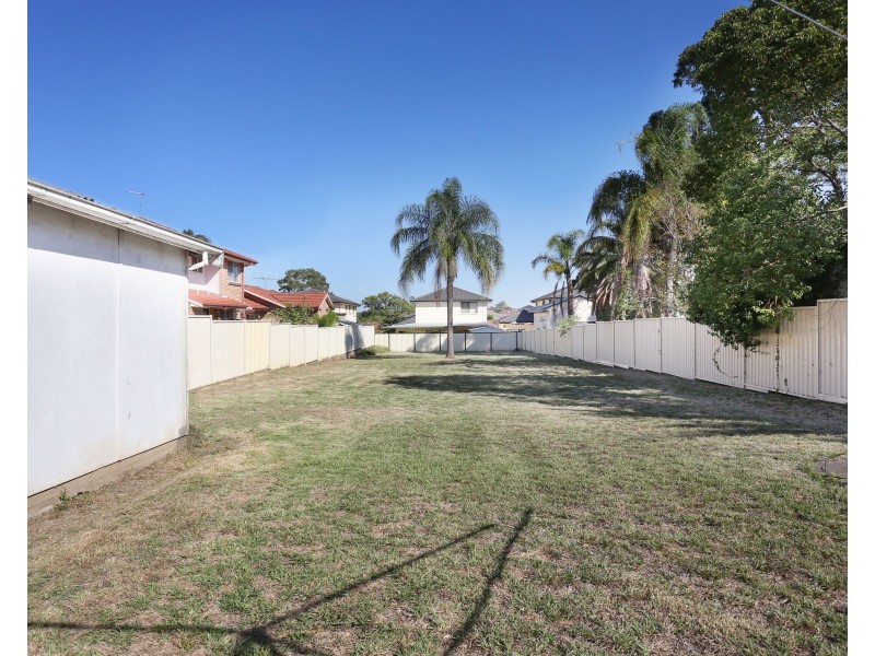 37 Myddleton Avenue, Fairfield NSW 2165