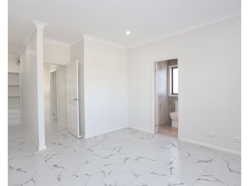 121 Stella Street, Fairfield Heights NSW 2165